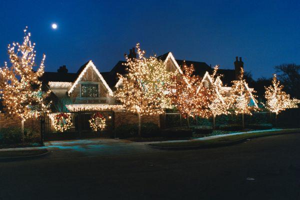 Light up the holidays with professional light installations from Christmas Decor by Arvidson.