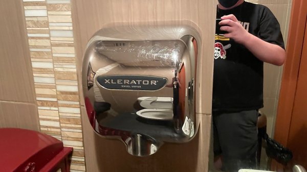 Excel Dryer XLERATOR hand dryer