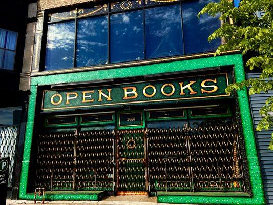 Open Books Logan Square