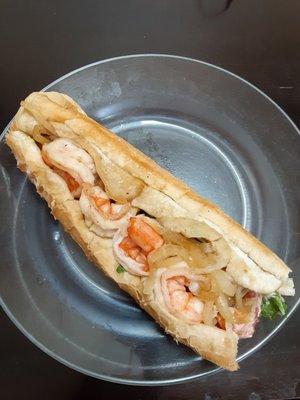 Grilled shrimp po boy