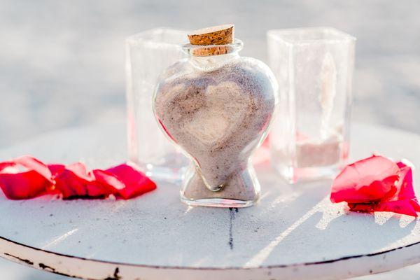 Romantic Sand Unity table and vases  included in ALL of our wedding packages.