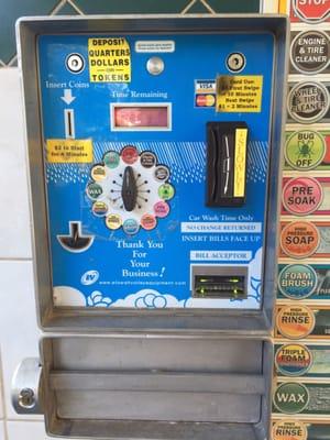 Self service machine