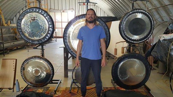 Eric Matthew, Don Conreaux, and Friends. Super Amazing Gong Concert at Studio Shangrila Art Tours