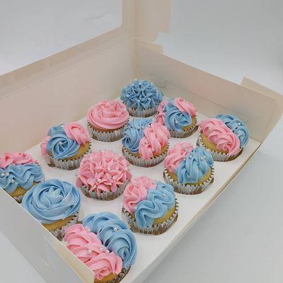 Gender reveal cupcakes (colored filling)