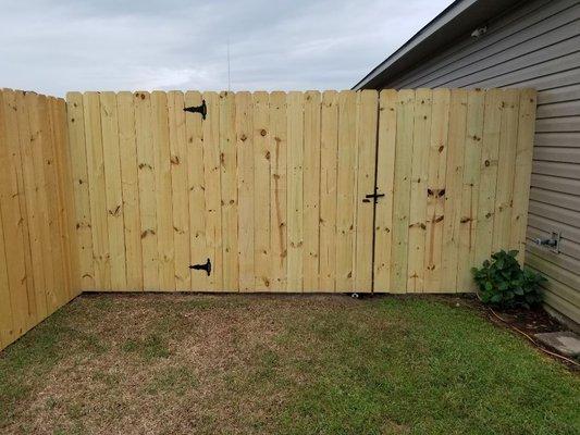 Single 5 foot gate