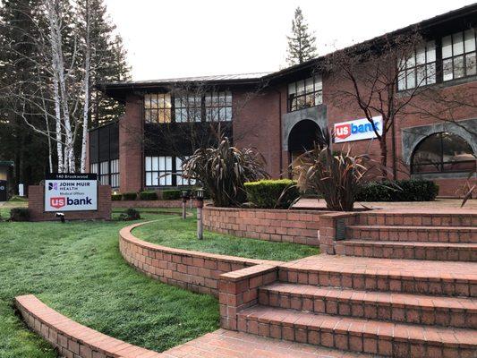 Front of building (John Muir Health is in the second floor)