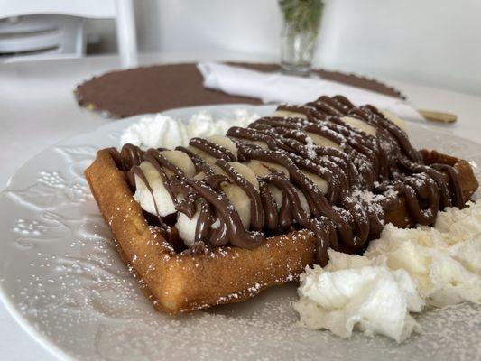 Nelikona Cafe Breakfast and Sweets