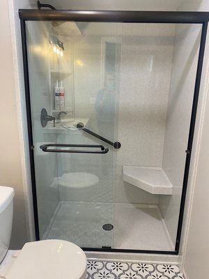 Shower installation