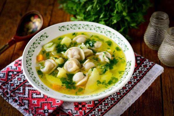 Pelmeni (dumplings) soup