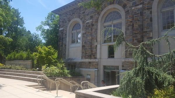 Enoch Pratt Free Library - Roland Park Branch