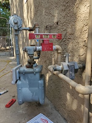 Earthquake valve installation