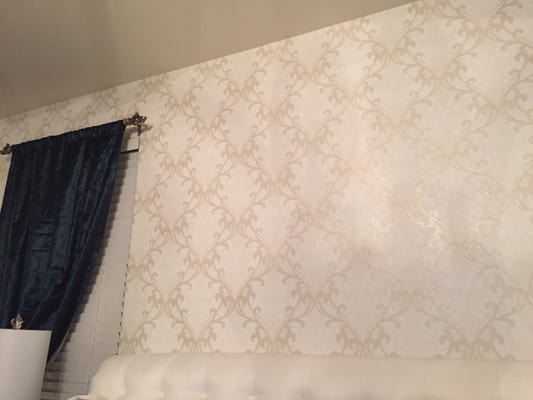 Wallpaper with a sparkle shimmer installed by Robert Leon