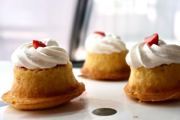 strawberry shortcake mini cakes