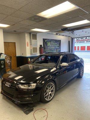 Audi S4 Windshield replacement.