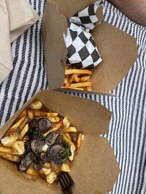 Crab sandwich and mushroom poutine