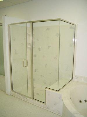 Semi Frameless shower with notch panel