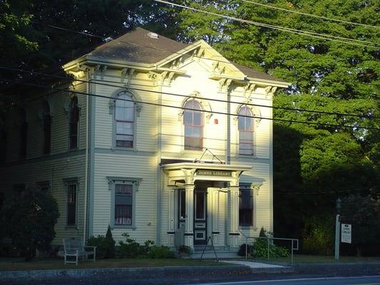 James Library, Norwell