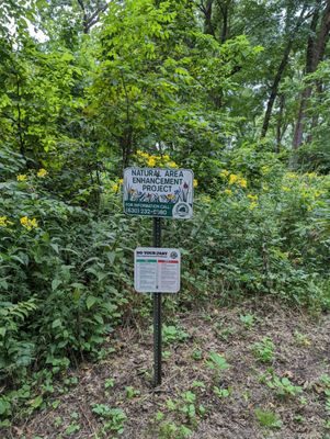 Les Arends Forest Preserve