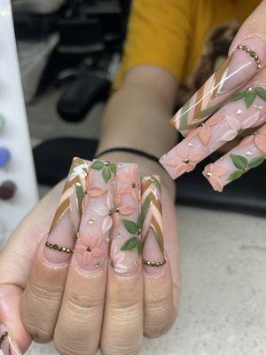 Baby shower nail vibe