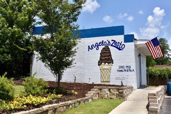 The best ice cream is here at Angelo's Zesto!!