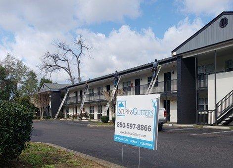 Commercial gutter install with a SUPER long seamless installation