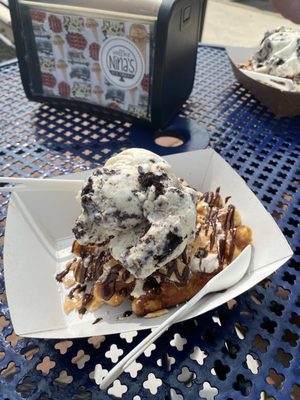 The toll house with cookies and cream ice cream. So good!!