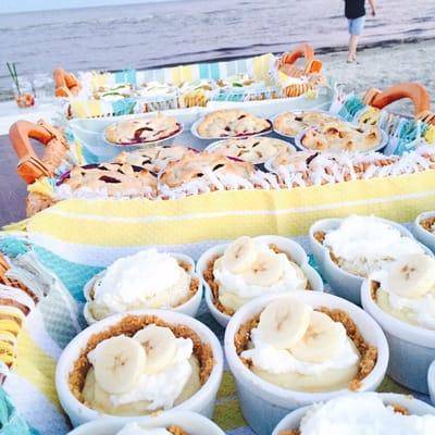 Mini banana cream parties for a cape cod beach party