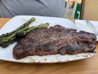 Prime rib with asparagus