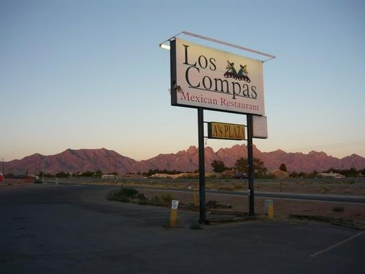 Los Compas Cafe