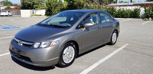 2008 Honda Civic hybrid, asking $3k
www.carhubdealer.com