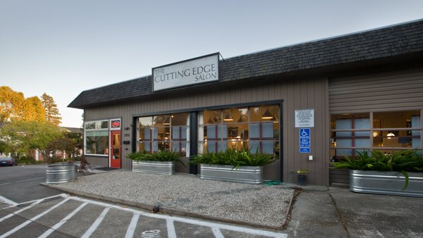 Cutting Edge Salon Interior/exterior tenant improvement Design: Persinger Architects ©2015 ramsay photography