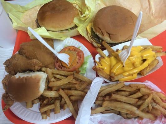 Chicken Plate Combo & Cheeseburgers w/fries