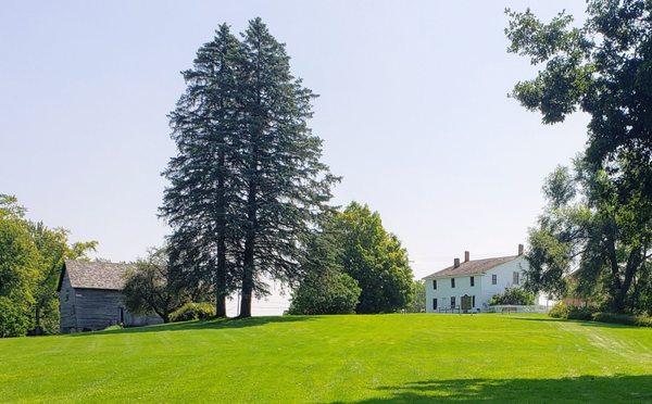 View of Walker Tavern at Cambridge Jct. Historic State Park