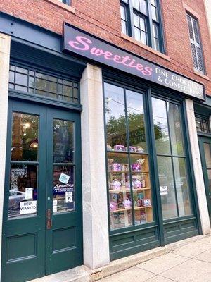 Storefront, signage & entrance