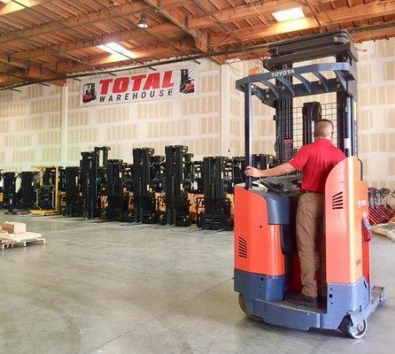 Starting the weekday with a fully stocked warehouse! TW is ready to meet all your warehouse essentials that are needed!