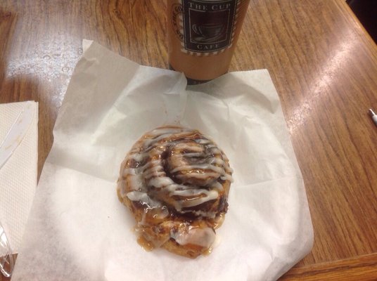 Great cinnamon roll and Latte