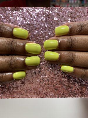 Gel manicure lemon lime