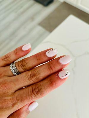 Dazzling nail lounge