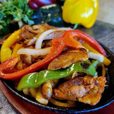 New dish.
Fajita de pollo
Chicken fajitas