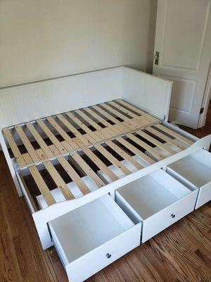 Daybed with storage