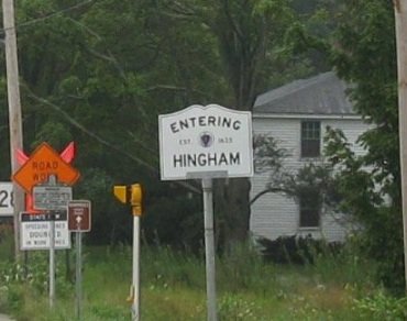 Entering Hingham sign from Norwell. There is a duplicate of this sign.