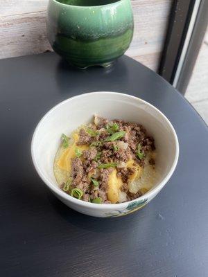 Grit bowl with Lousie meat and cheese