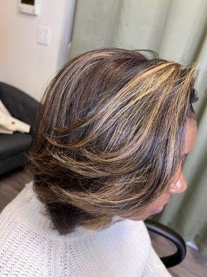 Partial highlights trim and silk press