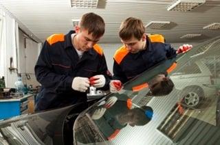 Arizona Windshield Replacement and Auto Glass Repair offer auto glass quotes online and car windshield replacement prices.