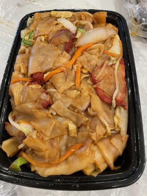 Roast pork chow fun