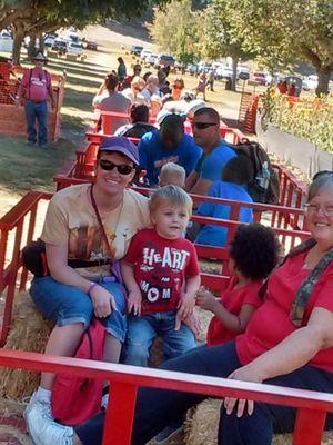 Field trip to Bate's Nut Farm to experience and learn more about the farm.