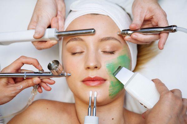 Offering ultrasonic exfoliation, diamond microdermabrasion, microcurrent, oxygen facials and more!