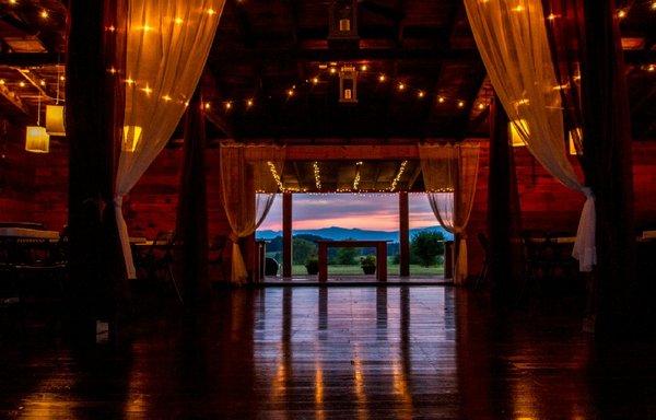 Red Rooster Barn Wedding Venue