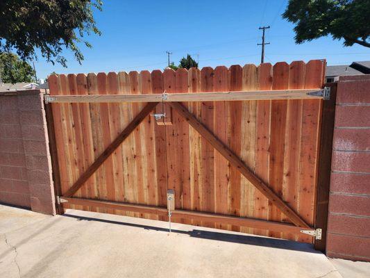 Gate built beyond expectations with top quality.