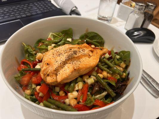 Chopped salad with salmon